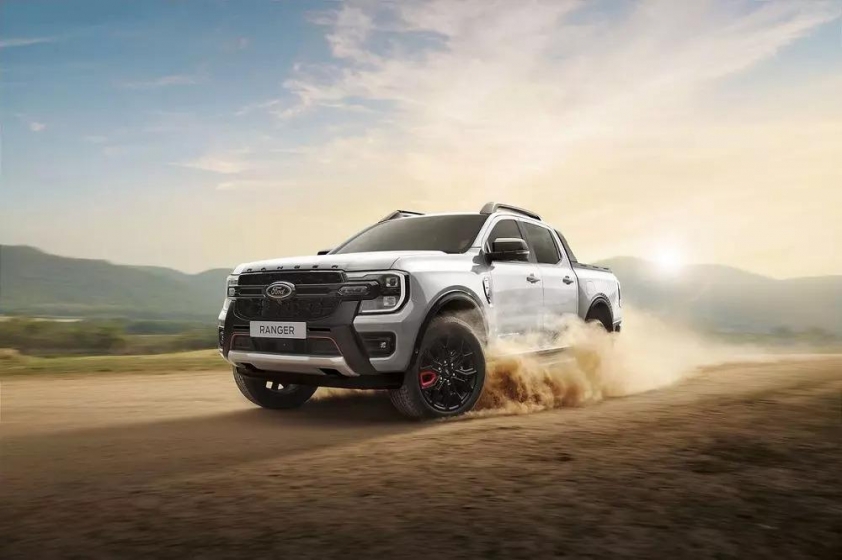 Ford Ranger tháng 7/2025