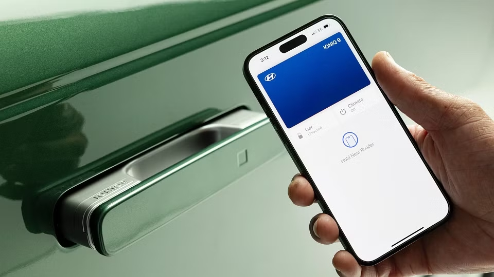 Chìa khóa kỹ thuật số trên điện thoại và đồng hồ