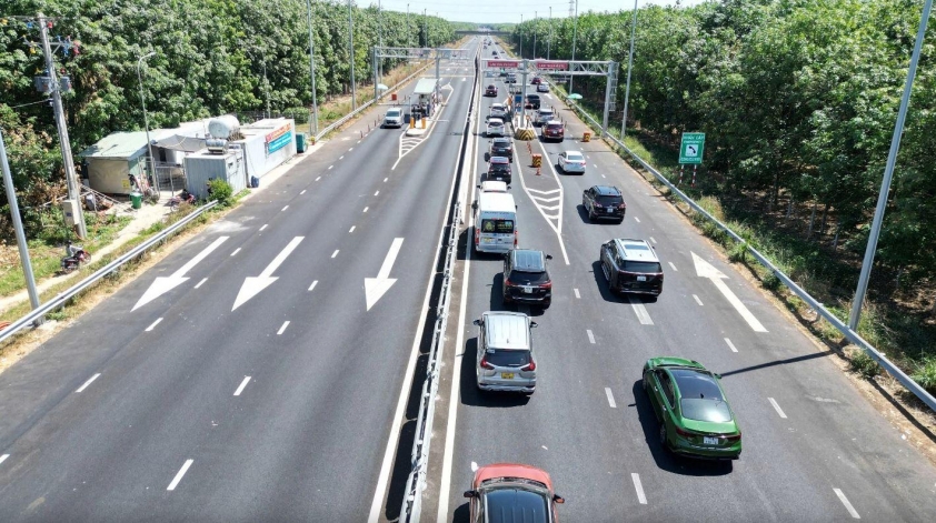Phương tiện dừng tại trạm thu phí