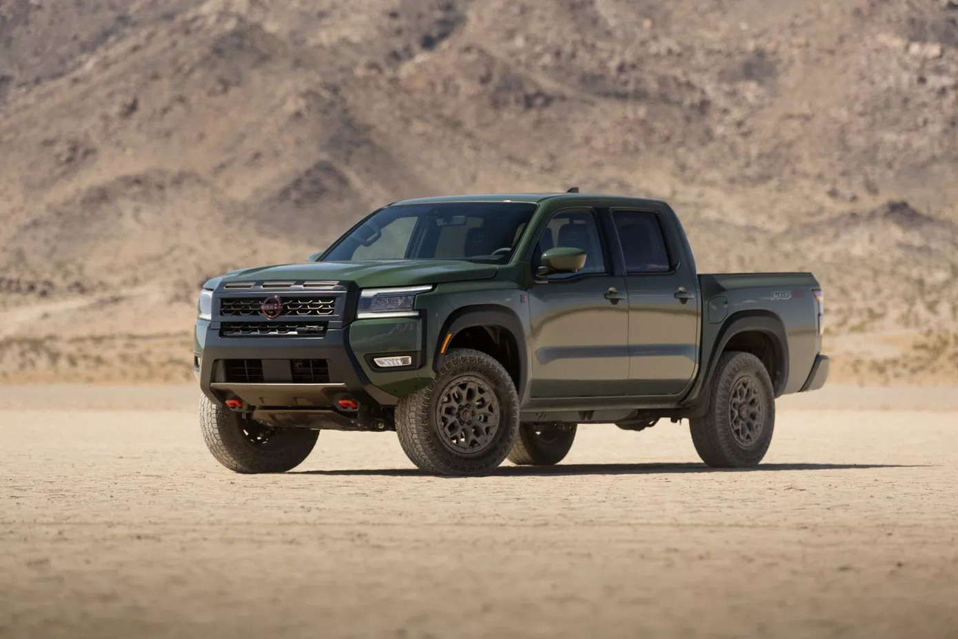 Ford Ranger Raptor cạnh tranh với Nissan Frontier PRO-4X R 2026