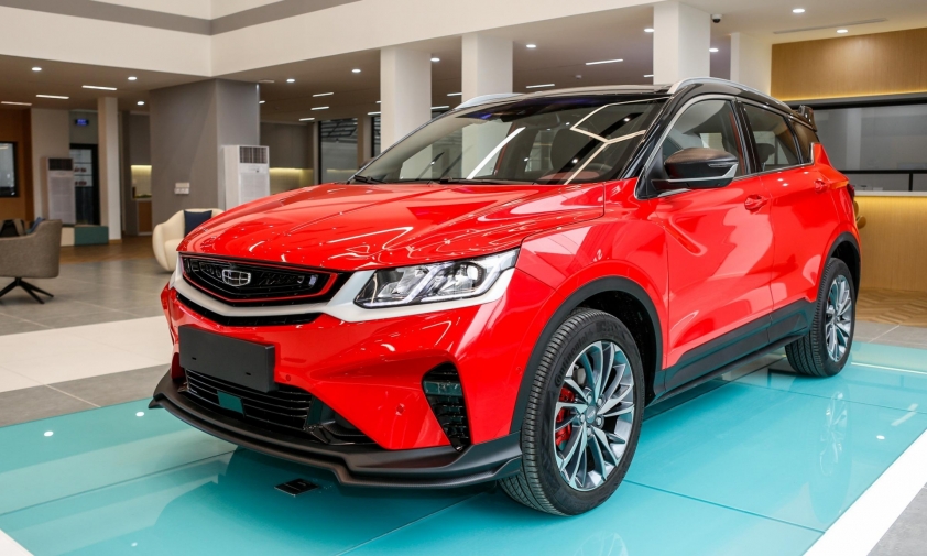 Geely Coolray giảm giá cạnh tranh
