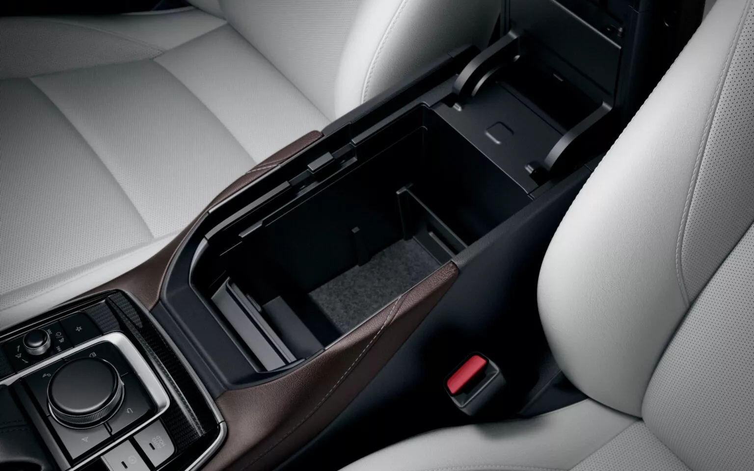 Thiết kế đuôi xe sport phong cách