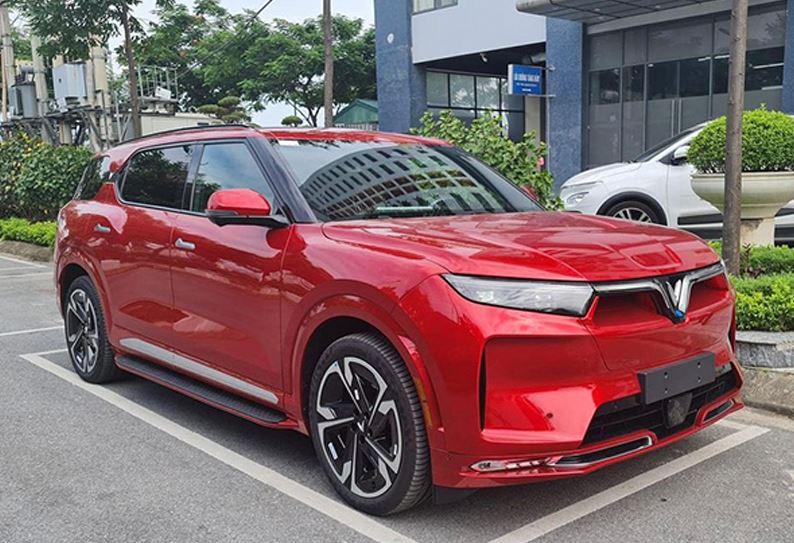 VinFast VF 9 thiết kế sang trọng, hiện đại