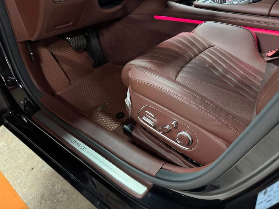 Hàng ghế sau trên Genesis G90