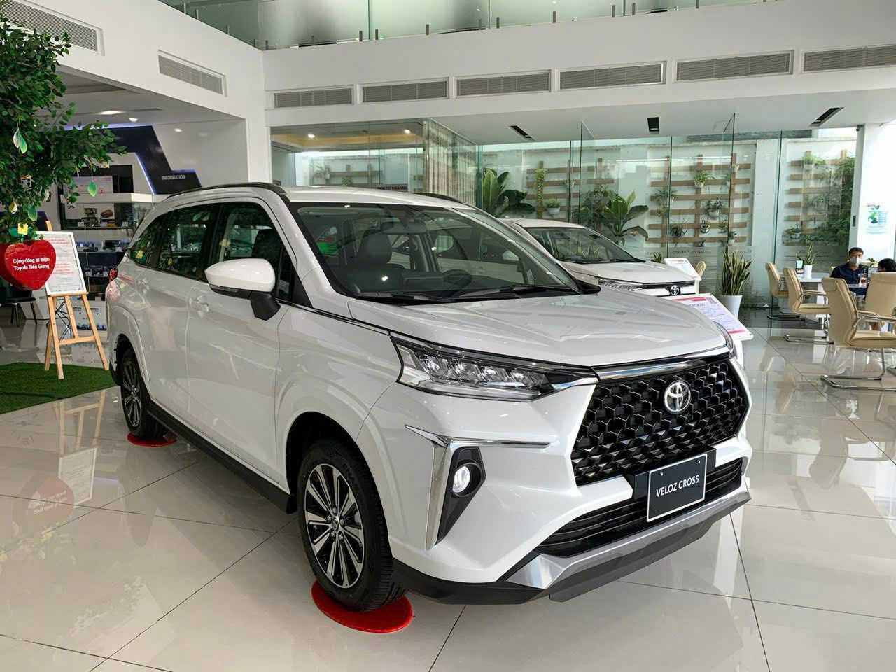 Toyota Veloz Cross ưu đãi mạnh nhất