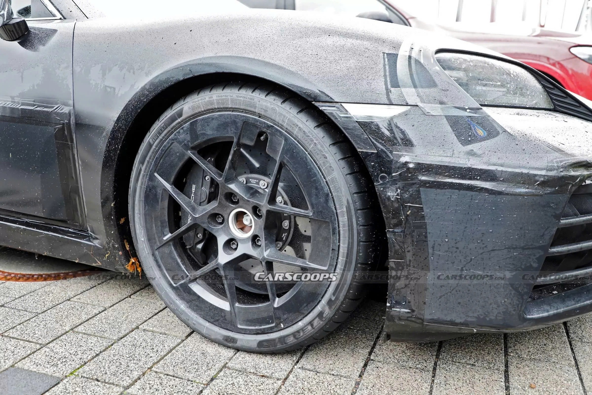 Phanh gốm carbon của Porsche 718 EV