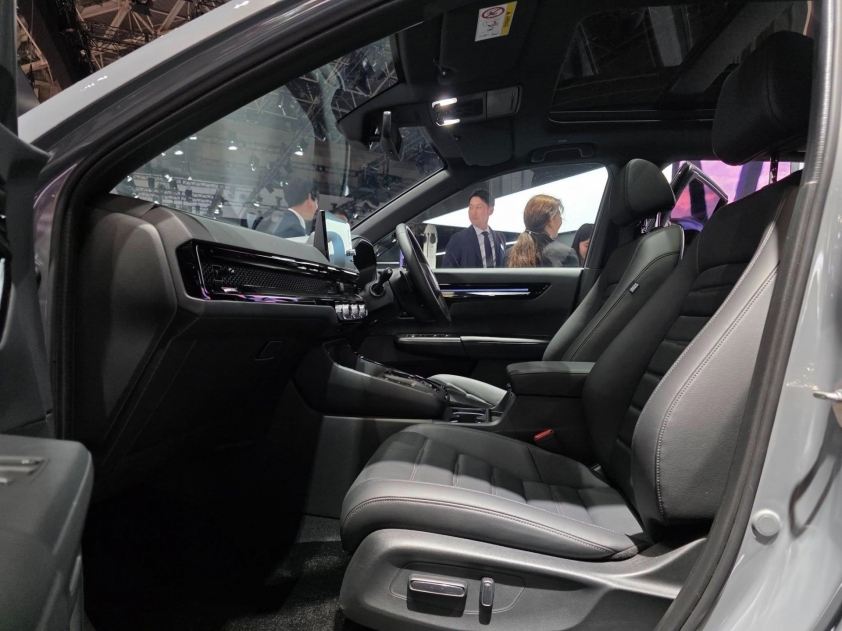 Ghế làm mát và tiện nghi nội thất