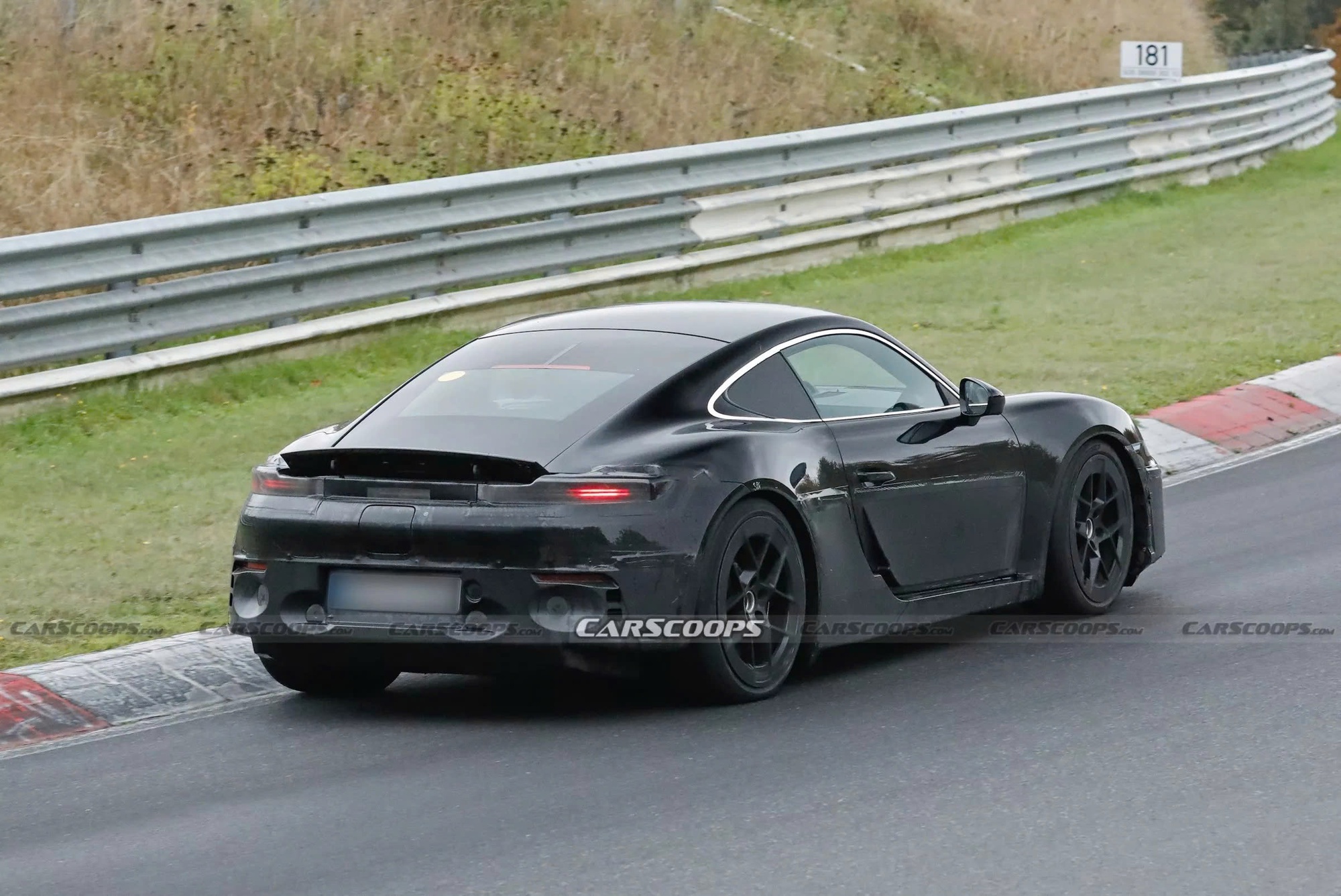 Chi tiết thiết kế xe Porsche 718 EV