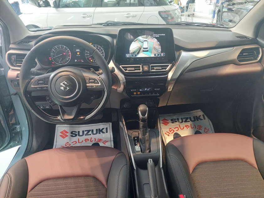 Nội thất hiện đại với màn hình lớn