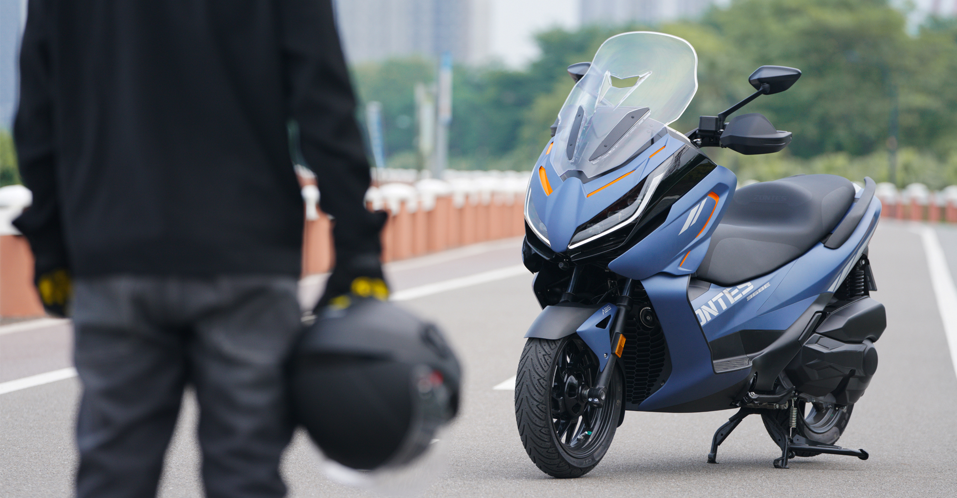 Xe ga chuyên phượt Zontes 368E