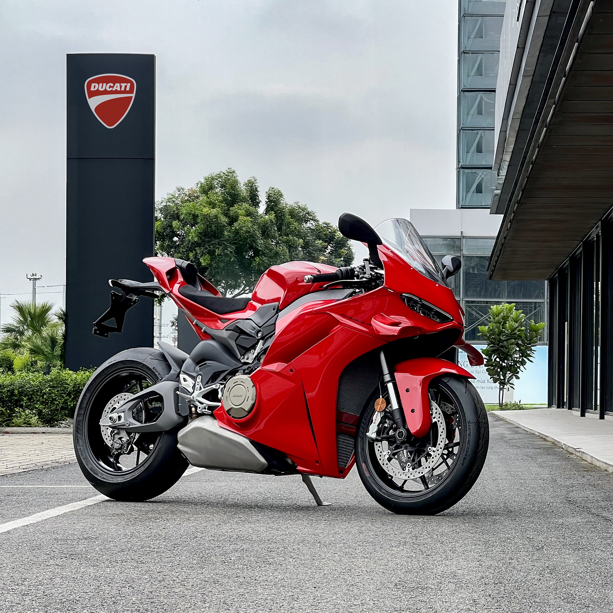 Chiếc Ducati Panigale V4 2025 đầu tiên tại Việt Nam Ducati Panigale V4 2025 ra mắt Việt Nam