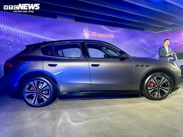 Khả năng tăng tốc nhanh trên SUV thuần điện Grecale Folgore