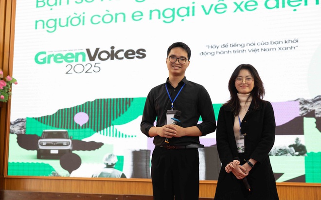 Sinh viên Đại học Thương mại tham gia cuộc thi Green Voices 2025 Sinh viên tham gia hùng biện về xe điện
