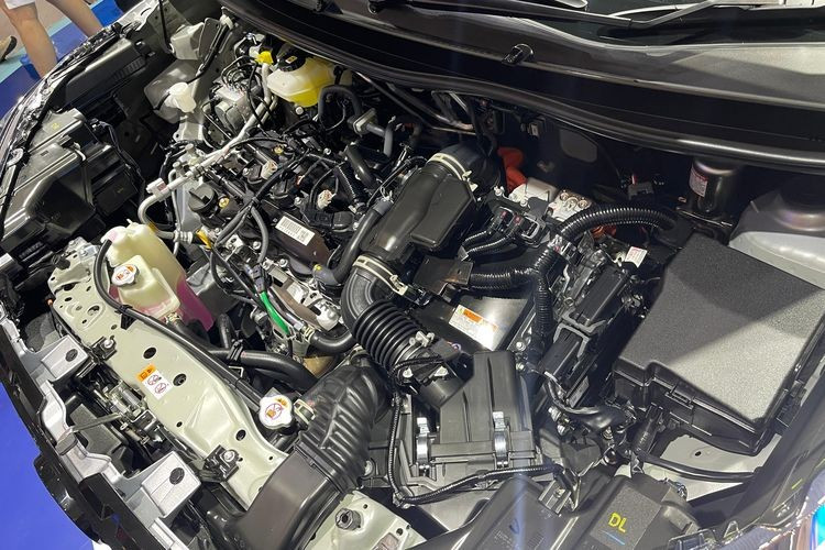 Toyota ra mắt xe hybrid 7 chỗ giá rẻ tại Đông Nam Á- Ảnh 2. Động cơ và hệ thống hybrid trên Toyota Veloz Hybrid