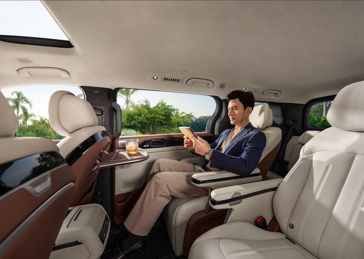 Cuộc đấu MPV cỡ lớn: BYD M9 thách thức 'đồng hương' GAC M8- Ảnh 6. Hệ thống âm thanh và ghế thương gia trên xe