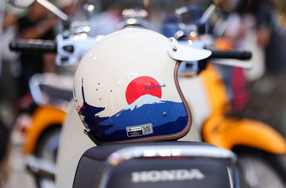 Thiết kế truyền thống pha hiện đại của Super Cub Mt. Fuji Edition