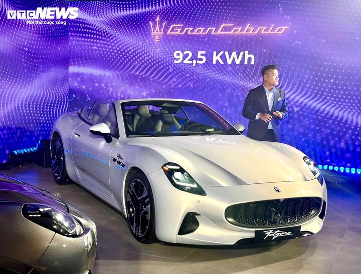 Xe mui trần thuần điện Maserati GranCabrio Folgore tại Việt Nam