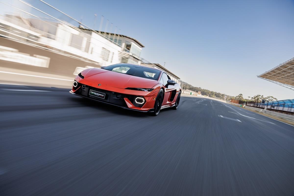 Vô lăng đa chức năng hiện đại, thể thao