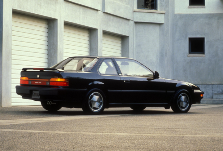 Honda Prelude Si 4WS 1989 với hệ thống lái 4 bánh thế hệ đầu tiên. Honda Prelude Si 4WS 1989
