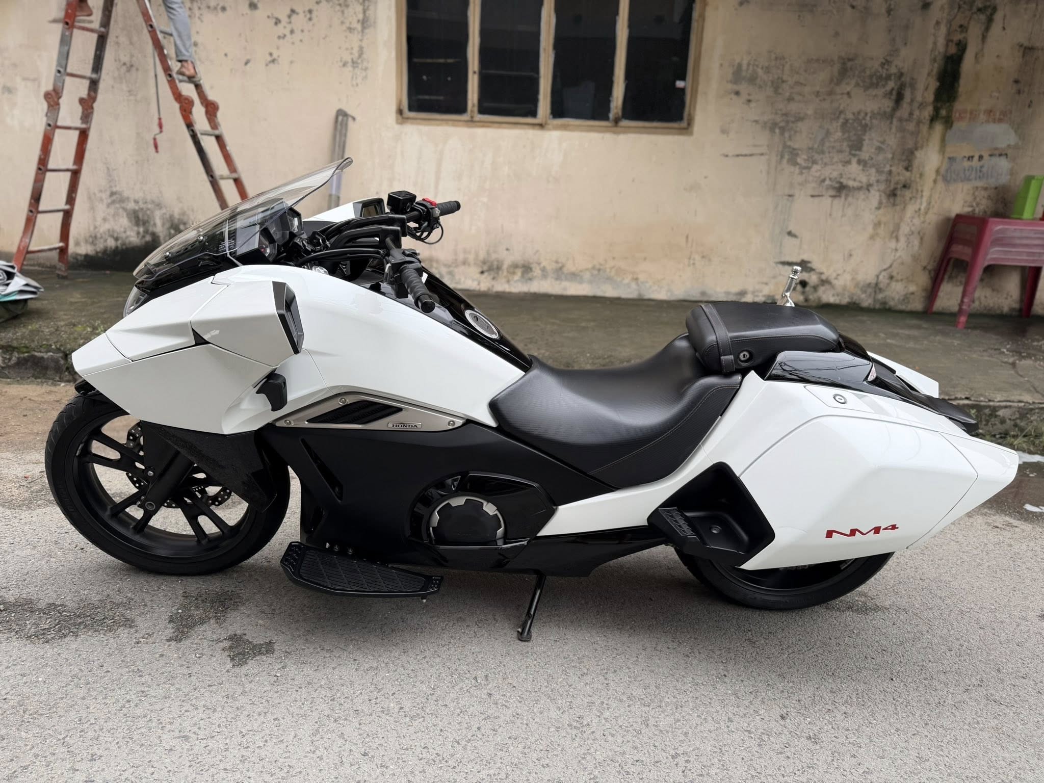 Thiết kế ngoại hình Honda NM4-02