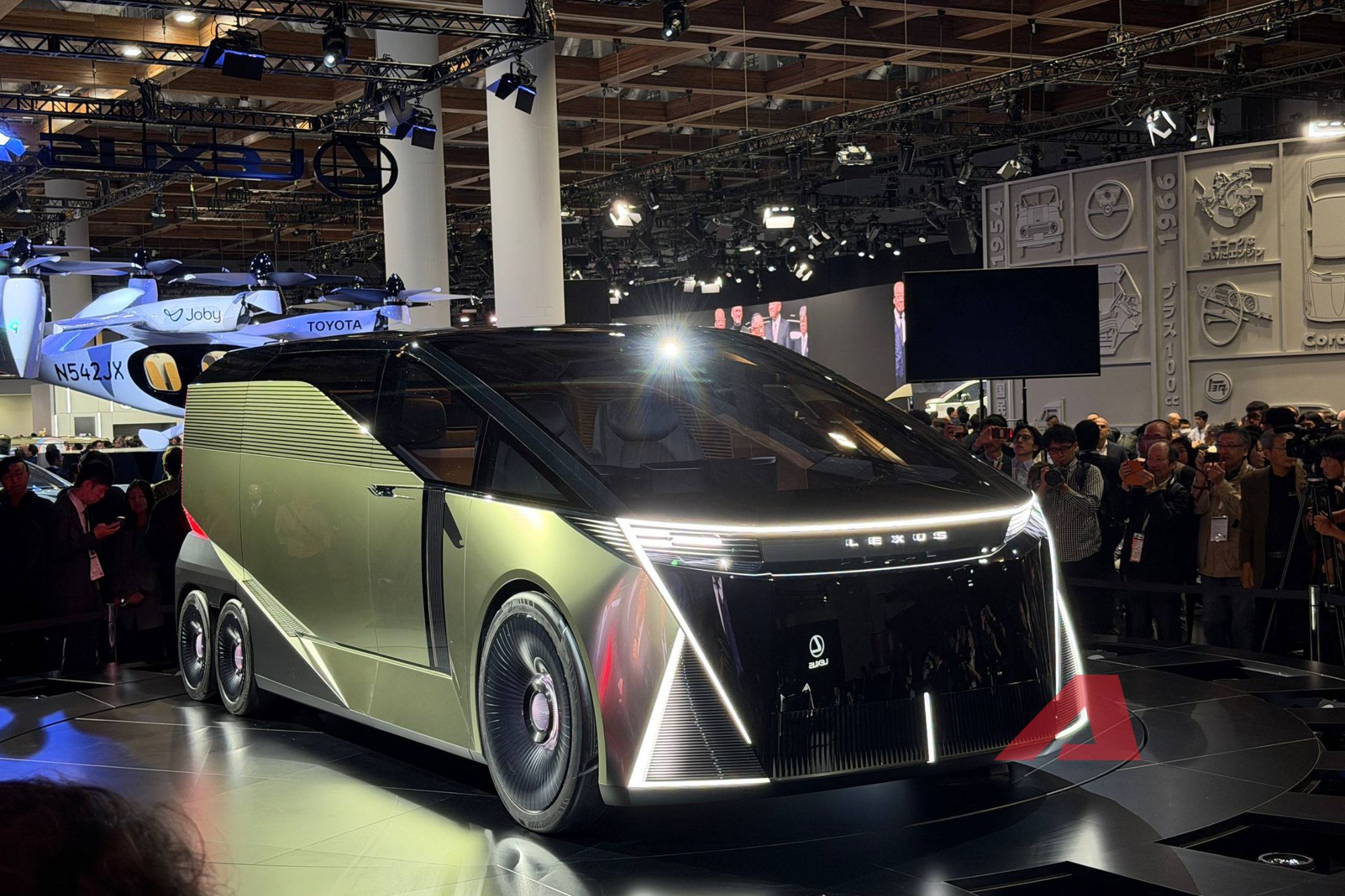 Concept Lexus LS không còn là sedan truyền thống Lexus LS chuyển đổi kiểu dáng thành MPV