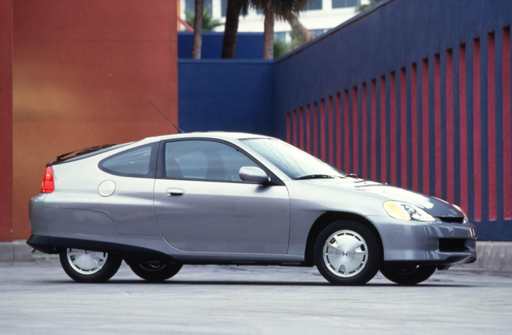 Honda Insight 2000 với công nghệ hybrid vang bóng 1 thời. Honda Insight 2000