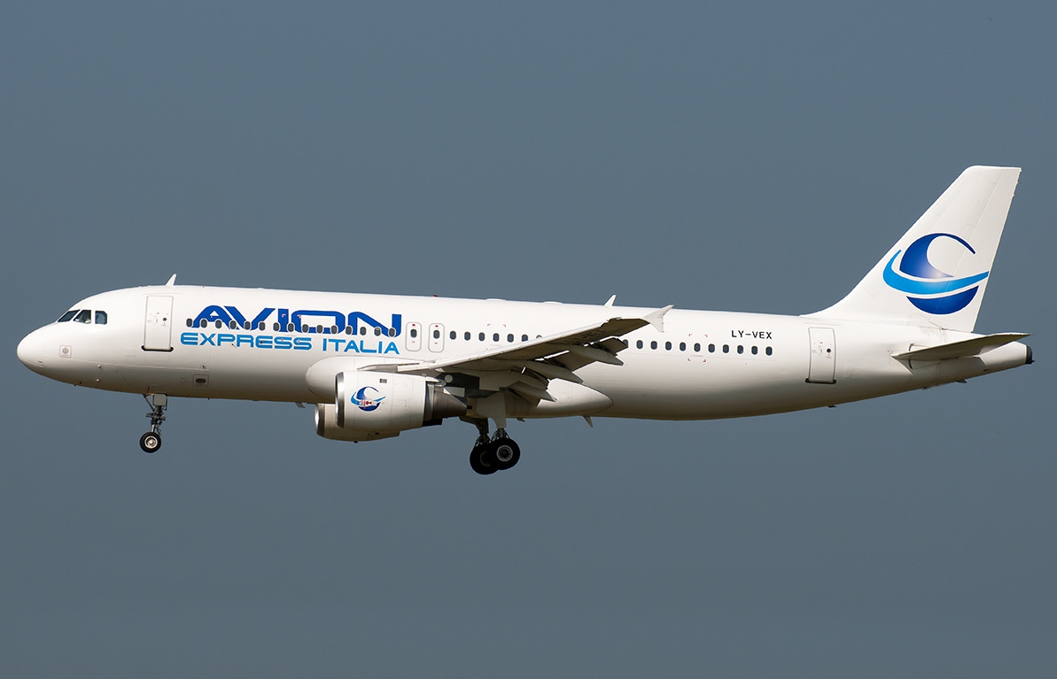 Phi công bị phát hiện giả mạo chứng chỉ