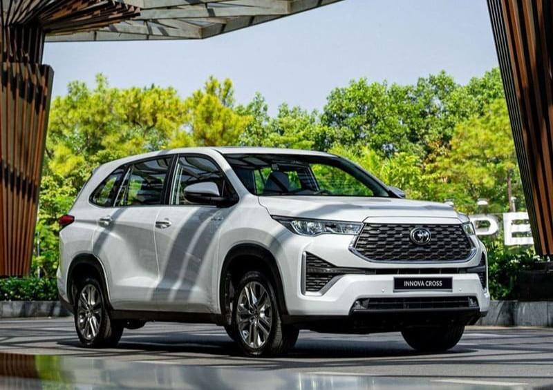 Mở cửa sổ khi xe chạy khiến hệ thống làm mát quá tải Hệ thống điều hòa bị quá tải vì mở cửa sổ liên tục