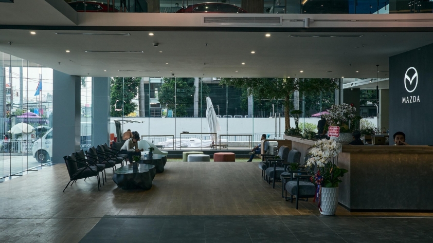 Không gian xanh hài hòa tại showroom