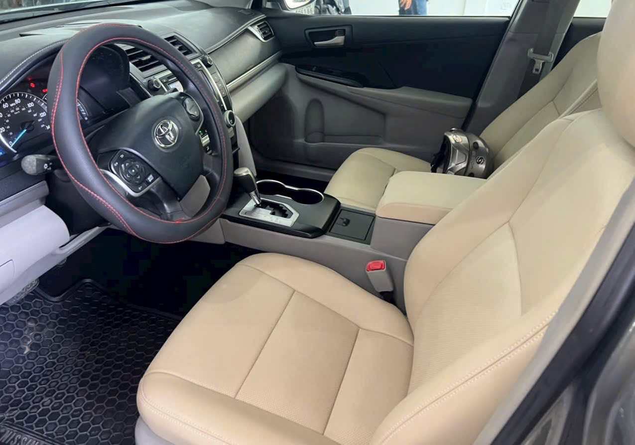 Hệ thống túi khí trên Toyota Camry LE Cảnh báo an toàn với hệ thống túi khí đa điểm