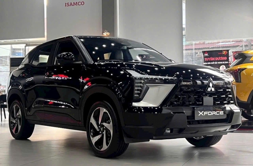 Mitsubishi Xforce 2 Thiết kế đèn hậu xe Mitsubishi Xforce